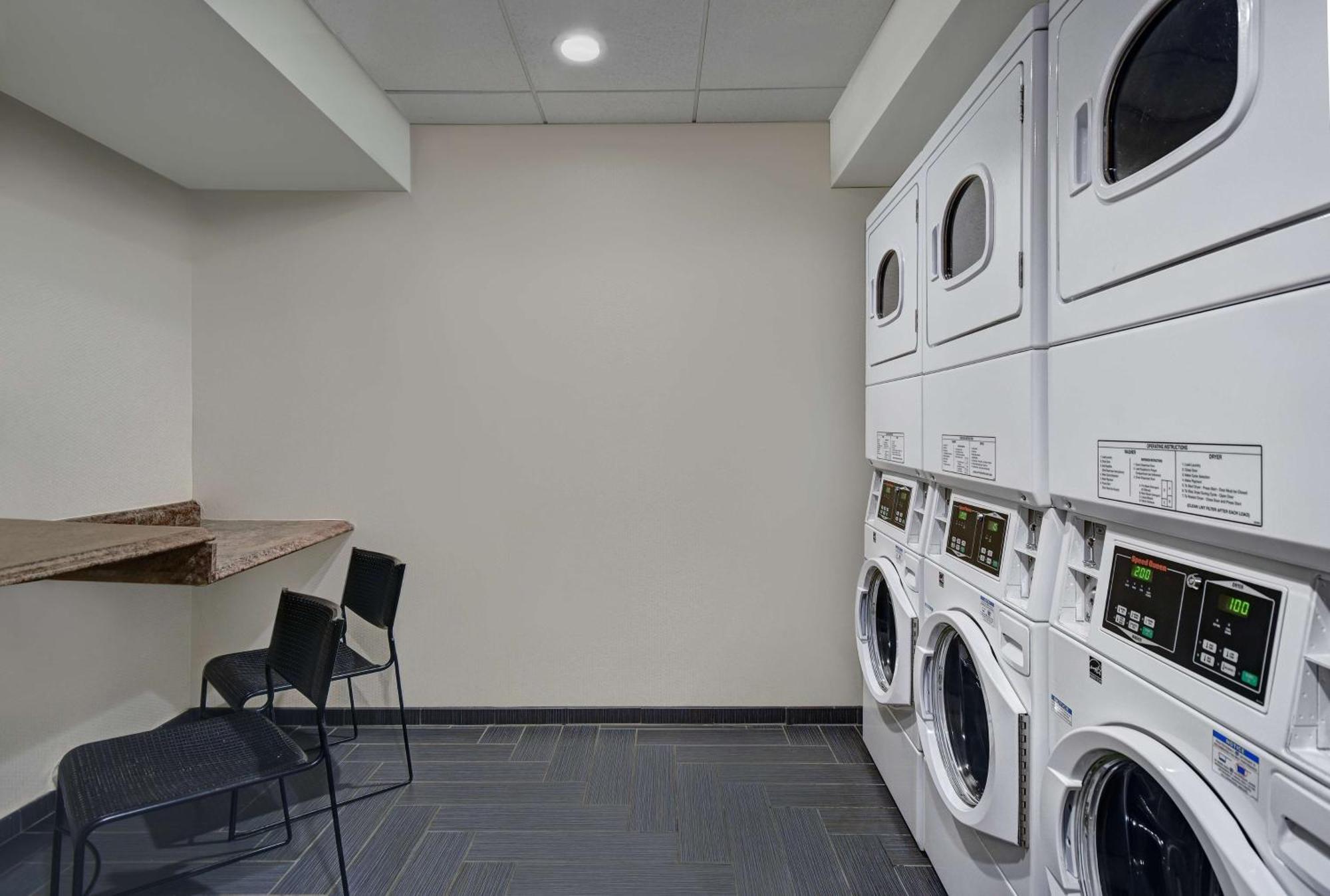 Homewood Suites By Hilton Eatontown Eksteriør billede